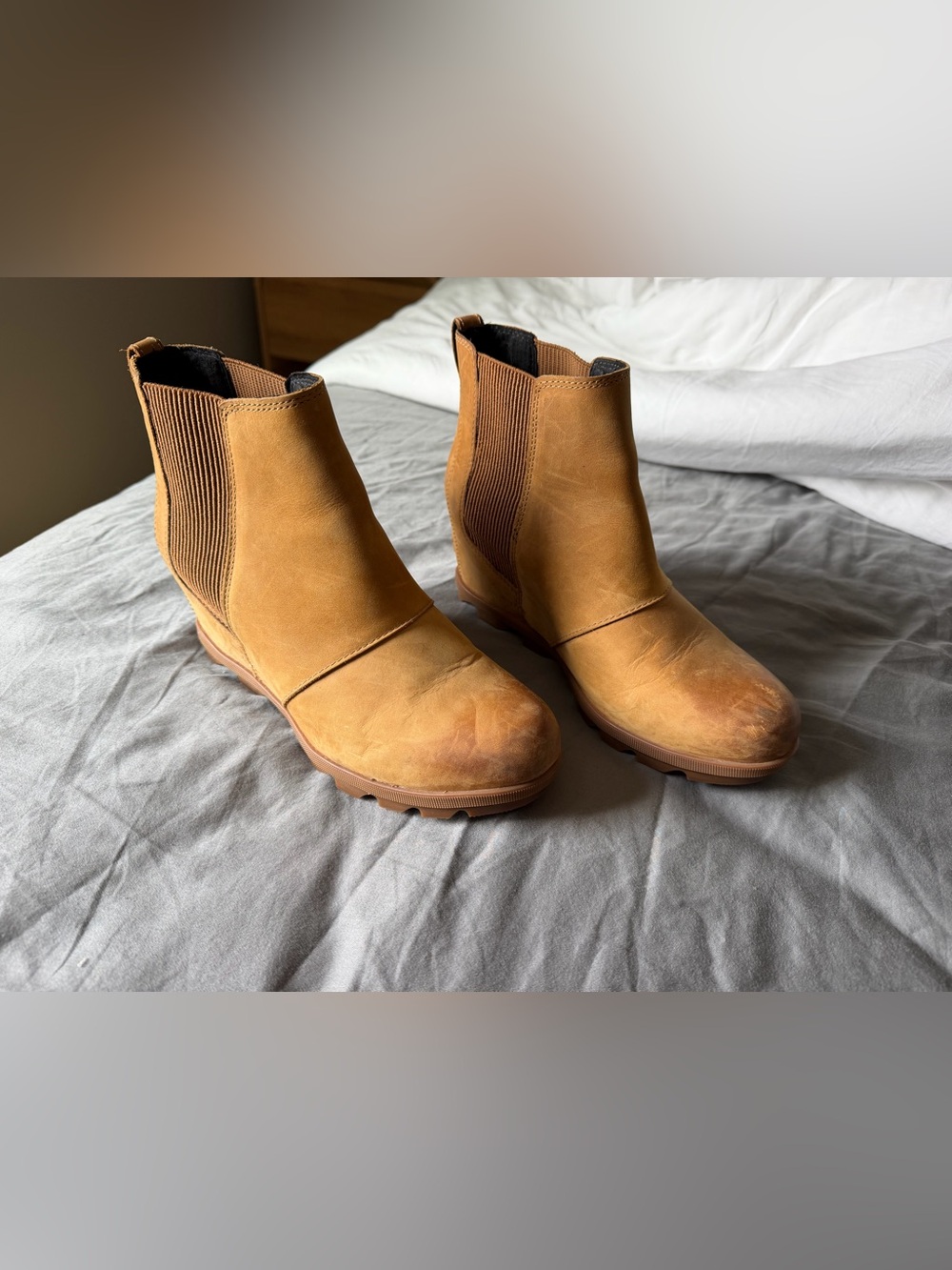 Sorel Joan of Arctic Wedge II Camel Chelsea Leather